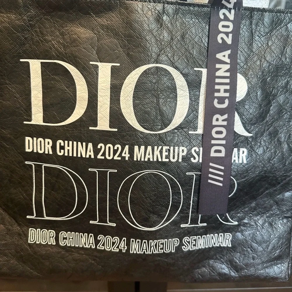 Dior Makeup Seminar Limited Gift Tote Bag 2024 - Picture 2 of 5